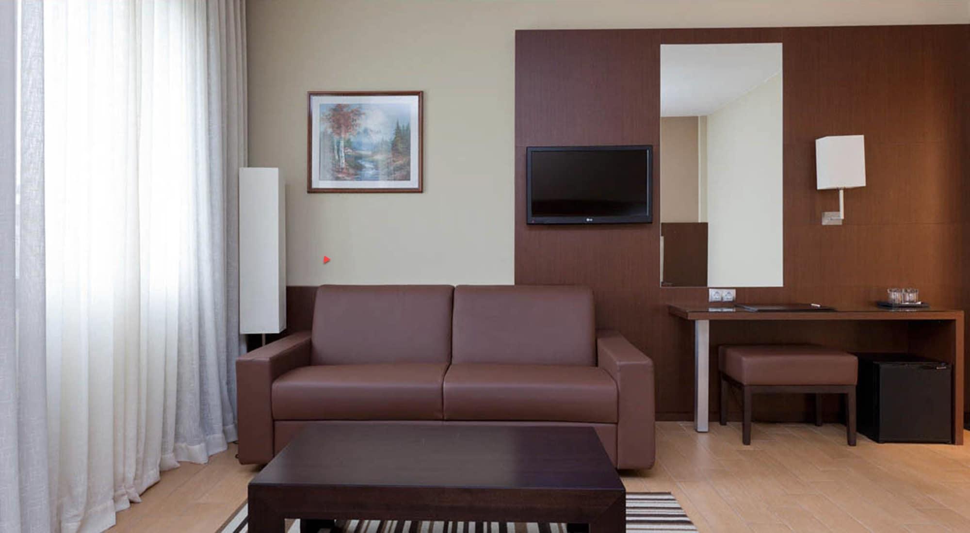 Hotel Ciudad De Альканьис Экстерьер фото