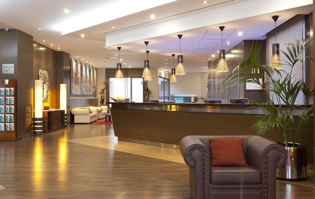 Hotel Ciudad De Альканьис Экстерьер фото